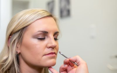 PREPPING FOR PROM: HAIR AND MAKEUP WITH DL LOWRY SALON 